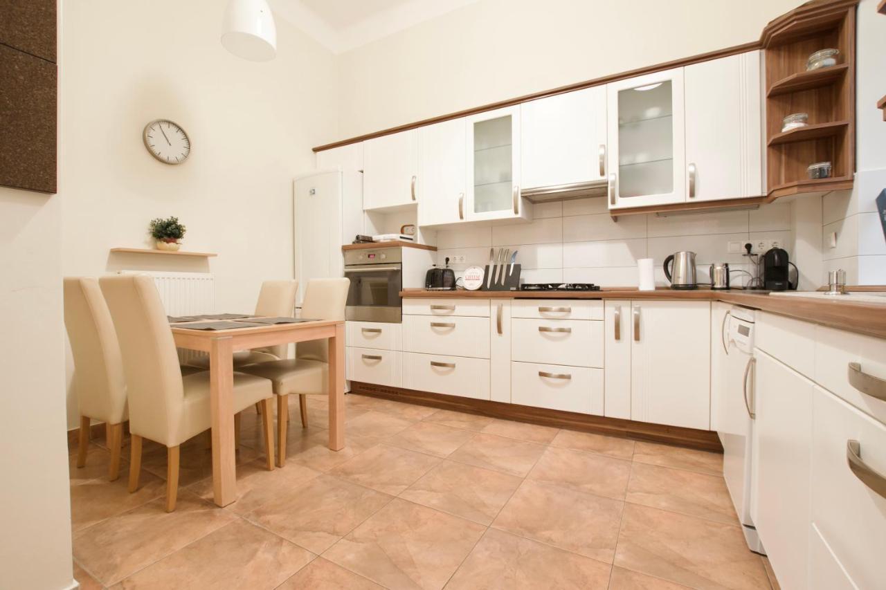 Standard Apartment By Hi5 - St. King Street 16. ブダペスト エクステリア 写真